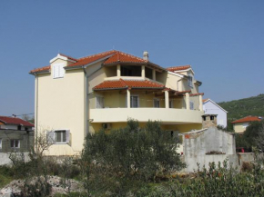 Отель Apartments with a parking space Tribunj, Vodice - 13174  Трибунь